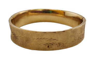 Vintage 14kt Gold Florentine Finish Bangle Bracelet (A5282)