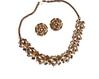 Vintage Boxed Jewels By Trifari Goldtone Rhinestone Necklace Clip Earrings Set
