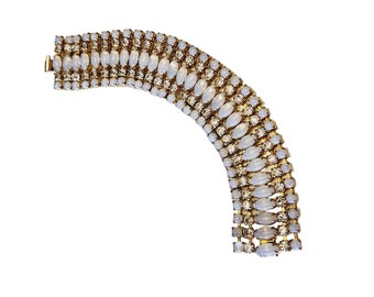 Vintage Beautiful Opalescent Rhinestone Bracelet (A2236)