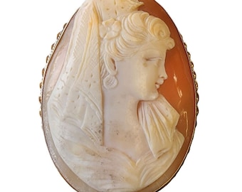 Antique 10kt Gold Wonderfully Carved Contessa Cameo Pendant Brooch (A2933)