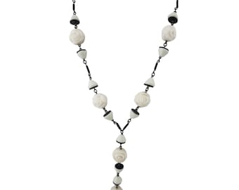 Antique Art Deco Molded Glass Necklace (A3373)