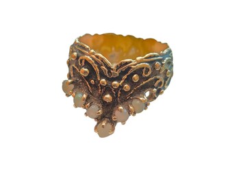 Antique Elaborate 14kt Gold with Tiny Opal/Quartz Stones Ring Size 5.5 (A7770)