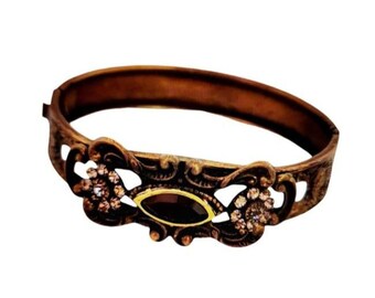 Vintage Glass Decorative Bangle Bracelet (A5232)