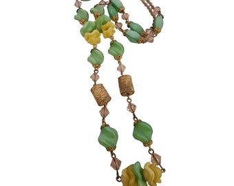 Vintage Czech Glowing UV Glass And Chain Necklace (A4801)