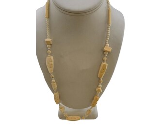 Vintage Resin & Stone or Bone Necklace (A8229)