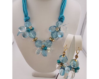 Vintage Fun 80s Lucite & Cord Necklace Earrings Set (A3444)