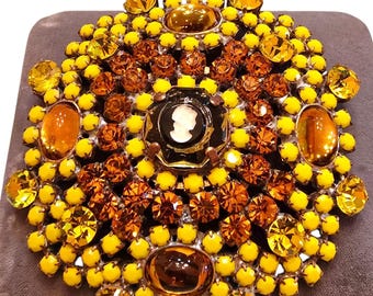 Vintage Brooches/Pins