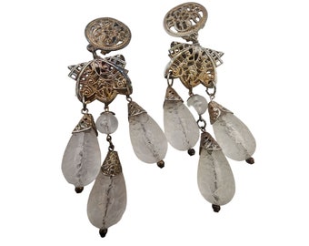 Vintage 80s Embossed Lucite Dangle Clip Earrings (A3672)