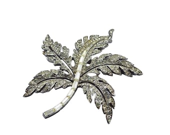 Vintage Signed Crown Trifari Rhinestone Pave Leaf Brooch (A1479)