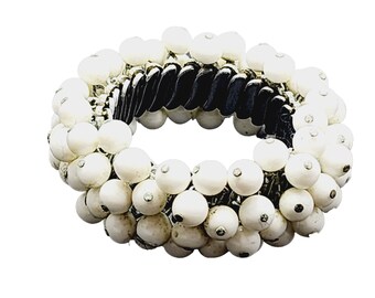 Vintage Milk Glass Chacha Expansion Bracelet (A1873)