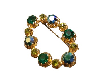 Vintage Signed Austria Prong Set Oval Wreath Brooch (A4601)