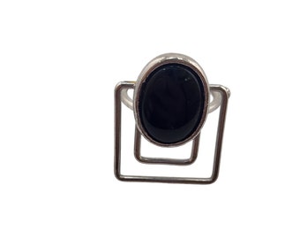 Vintage MCM Mod Resin Ring Size 10 (A3828)