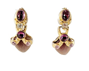 Vintage Designer Unsigned Etruscan Molded Lucite Heart Earrings (A369)