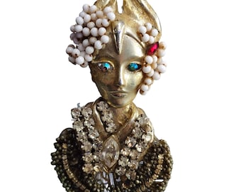 Vintage Unsigned William Holman Crazy Lady Brooch (A3801)