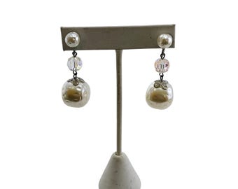 Vintage Mottled Pearl & Crystal Screw Back Earrings (A8013)