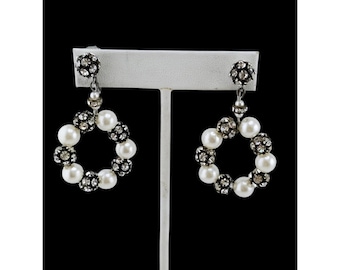 Vintage Pearl and Rhinestone Unsigned Hoop Clip Earrings (A7418)