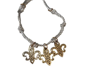 Vintage NOS Signed Bee Charming Silk Cord Fleur De Lis Charm Friendship Bracelet