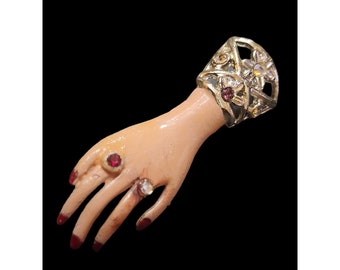 Vintage Enamel And Rhinestone Hand Brooch (A4778)
