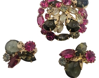 Phenomenal Unsigned Rhinestone Pink and Grey Brooch and Earrings Set (A4813)
