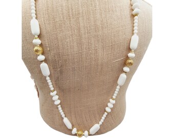 Vintage Bohemian Glass NOS Necklace with Original Tag (A668)