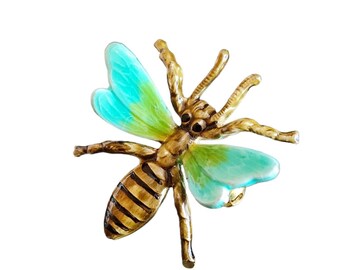 Vintage Dainty Enameled Fly/Bug Brooch (A1700)