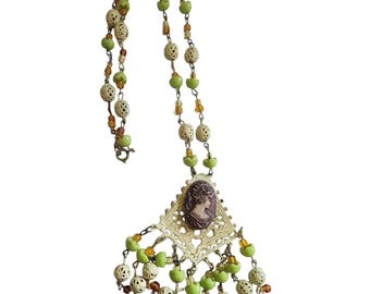 Vintage Czech Style Resin Glass & Metal White Washed Necklace (A496)