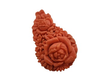 Molded Celluloid Floral Older Brooch (A5684)