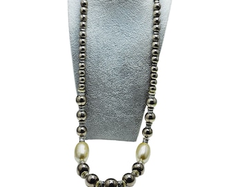 Vintage 80s Silvertone Beaded & Pearl Necklace on Chain (A858)