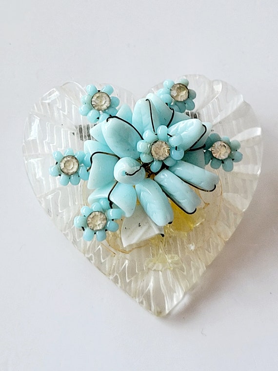VTG Lucite Heart Brooch With Wired Glass Flower