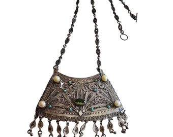 Vintage Jerusalem Silver Signed 850 Etruscan Stone Dangle Pendant Necklace