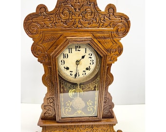 Waterbury Clock Company Waterbury Conn. USA Gingerbread Ornate Oak Working Clock
