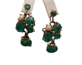 Vintage Unsigned Flawed Emerald Glass Screw Back Earrings (A4026)