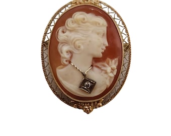 Antique Beautiful 14kt Gold Elaborate Frame Shell Cameo Brooch/Pendant (A5303)