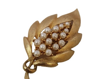 Vintage Signed JJ Brooch (A6329)