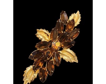 Vintage Unsigned Beautiful Rhinestone and Leaf Brooch (A4712)