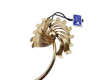 Vintage NOS Coro Textured Gold Brooch with Original Tag (A3393)
