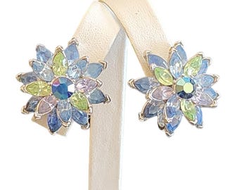 Vintage Signed Trifari Raised Rhinestone Flower Clip Earrings (A2719)