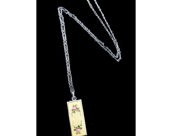 Antike guillochierte einzigartige Halskette mit länglichem Medaillon-Anhänger (A4089)