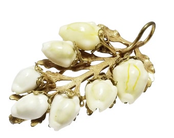 Vintage Art Deco Nouveau Etruscan Braced Shell Pendant (A2982)