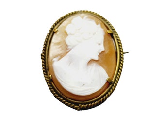 Vintage Brass & Shell Cameo Brooch (A1345)