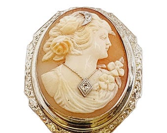 Antique Victorian Beautifully Carved Diamond Shell Cameo Pendant Brooch (A5291)