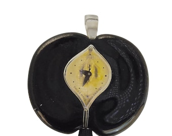 Antique Art Deco Swiss Made Mod Dep Int Early Lucite Watch Pendant (A8682)