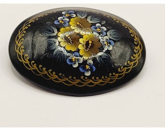 Signed Russian Painted Vintage Brooch (A239)