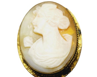Vintage Brass and Shell Cameo Brooch (A1336)
