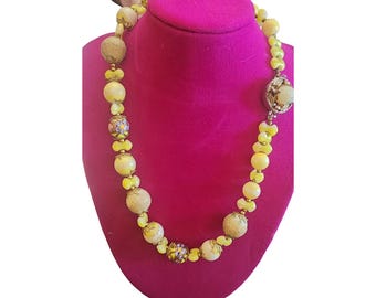 Vintage Sugared Acrylic, Glass & Glass Wedding Cake Beaded Necklace (A2582)
