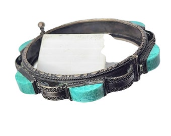 Antique Sterling Silver Curved Turquoise Bangle Bracelet (A5063)