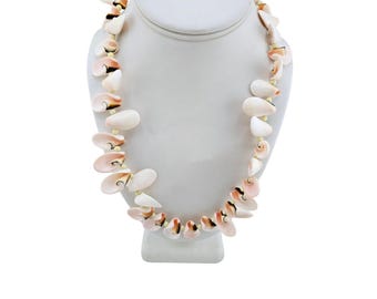 Vintage Conch Shell Necklace (A8282)