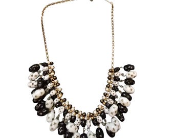 Vintage All Molded Glass Black & White Star Dangling Bib Necklace (A8702)