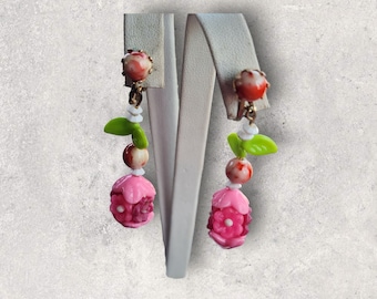 Vintage 50s Hong Kong Fruit Salad Flower Earrings (A4225)
