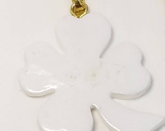 Vintage semi precious 4 leaf clover charm with bail 1
